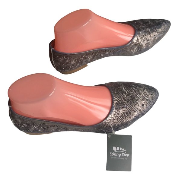 SPRING STEP Textured Cutout Metallic Pewter Soft Leather Shoes NEW Size 7.5 - Picture 2 of 6